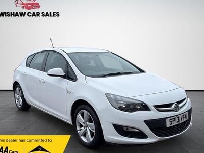 Used Vauxhall Astra 2013 White Hatchback