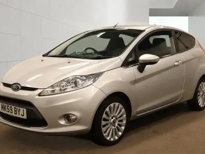 Used Ford Fiesta Titanium 96 HP (70 kW) 2009 Silver Hatchback