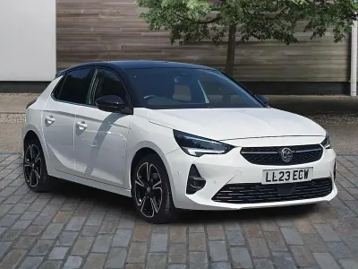 Used Vauxhall Corsa Ultimate 130 HP (95 kW) 2023 White Hatchback
