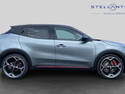 Used Alfa Romeo Junior Veloce 202 kW (276 HP) 2025 SUV