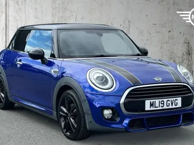 Used Mini Cooper Hatch 134 HP (98 kW) 2019 Blue Hatchback