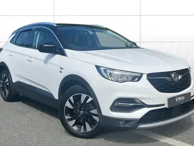 Used Vauxhall Grandland X Edition 131 HP (96 kW) 2021 White SUV