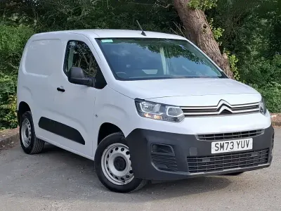 Used Citroën Berlingo 100 HP (73 kW) 2024 White MPV