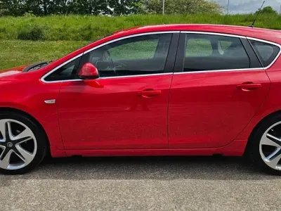 Used Vauxhall Astra Edition 2015 Red Hatchback