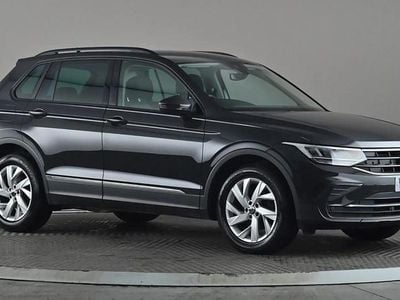 Usado VW Tiguan Life 130 HP (95 kW) 2022 Cinzento SUV