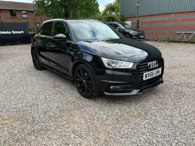 Usado Audi A1 Sportback Black Edition 150 HP (110 kW) 2016 Preto Citadino