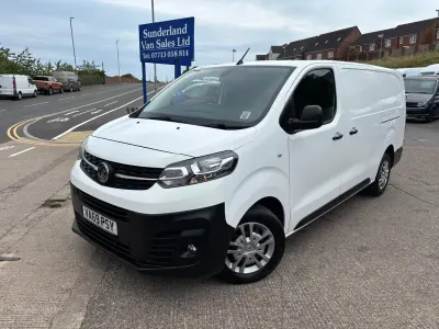 Used Vauxhall Vivaro 100 HP (73 kW) 2020 White MPV