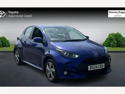 Used Toyota Yaris 116 HP (85 kW) 2024 Blue Hatchback