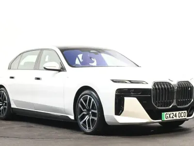 Usado BMW i7 M Sport 330 kW (449 CV) 2024 Blanco Berlina