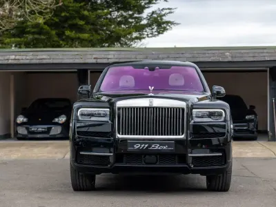 Usado Rolls Royce Cullinan 571 HP (419 kW) 2022 Preto SUV