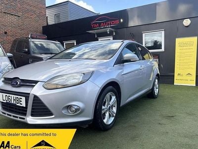 Used Ford Focus Zetec 125 HP (91 kW) 2011 Silver Hatchback