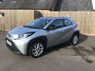 Used Toyota Aygo X PURE 72 HP (52 kW) 2023 Silver SUV