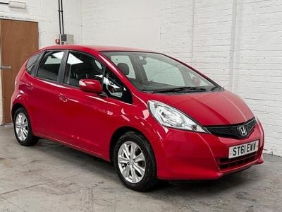 Used Honda Jazz ES 99 HP (72 kW) 2011 Red Hatchback