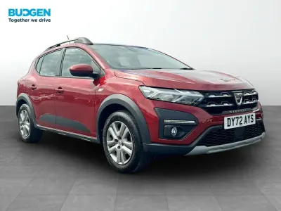 Used Dacia Sandero Comfort 90 HP (66 kW) 2022 Red Hatchback