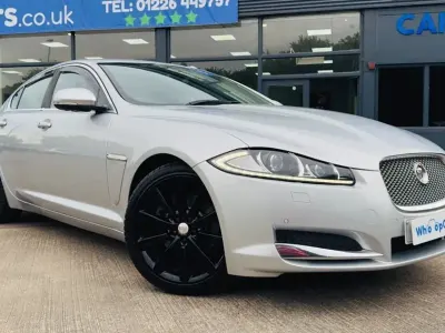 Used Jaguar XF Portfolio 200 HP (147 kW) 2015 Silver Sedan