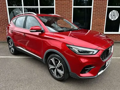 Usado MG ZS Excite 106 HP (77 kW) 2022 Vermelho SUV