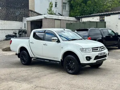 Used Mitsubishi L200 2015 White Pickup