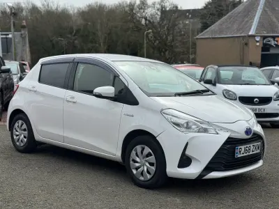 Used Toyota Yaris Hybrid 2024 White Hatchback