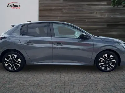 Used Peugeot 208 Allure 99 HP (72 kW) 2025 Grey Hatchback
