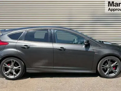 Used Ford Focus ST-Line X 140 HP (102 kW) 2018 Grey Hatchback