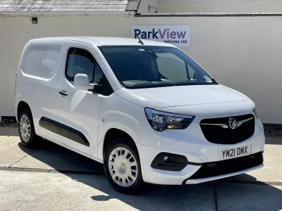 Used Vauxhall Combo Sportive 2021 White MPV