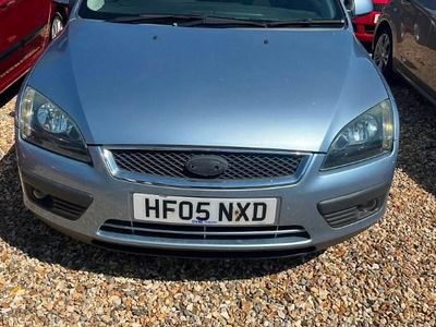 Used Ford Focus Zetec 101 HP (74 kW) 2005 Blue Hatchback