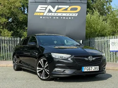 Used Vauxhall Insignia SRi 170 HP (125 kW) 2017
