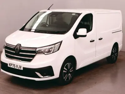 Usado Renault Trafic 150 HP (110 kW) 2025 Branco