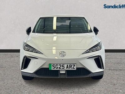 Begagnad MG MG4 EV Trophy 150 kW (204 HK) 2024 Vit Halvkombi