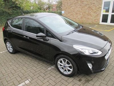 Used Ford Fiesta Zetec 70 HP (51 kW) 2017 Black Hatchback