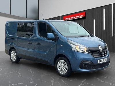 Blue Used 2016 Renault Trafic MPV | £12,490 (Expensive)