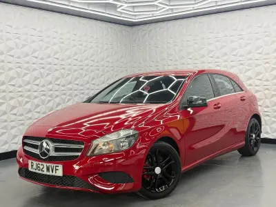 Used Mercedes A180 109 HP (80 kW) 2013 Red Hatchback