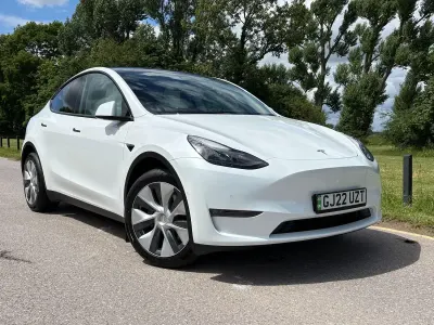 Used Tesla Model Y Long Range AWD 378 kW (514 HP) 2022 White SUV