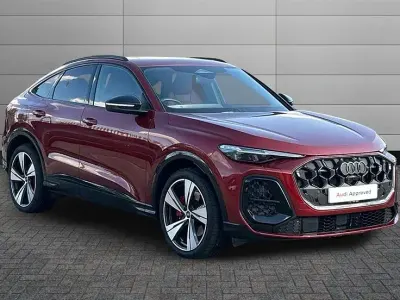 Begagnad Audi SQ5 Advanced 367 HK (269 kW) 2025 Röd SUV