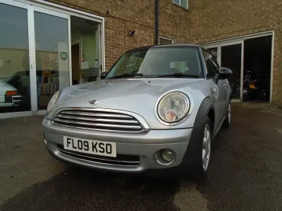 Used Mini Cooper Hatch 120 HP (88 kW) 2009 Silver Hatchback