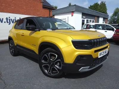 Used Jeep Avenger Summit 100 HP (73 kW) 2025 Yellow/black SUV