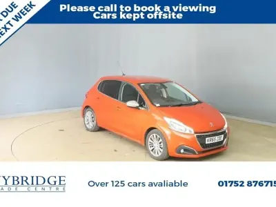 Gebraucht Peugeot 208 Allure 82 PS (60 kW) 2015 Orange Kleinwagen