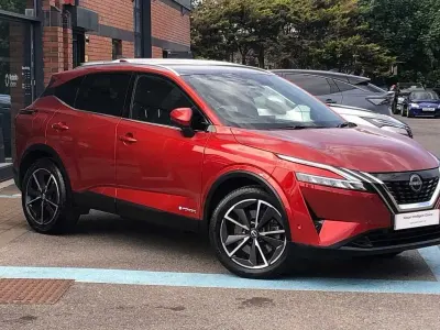 Used Nissan Qashqai Tekna 190 HP (139 kW) 2023 Red SUV