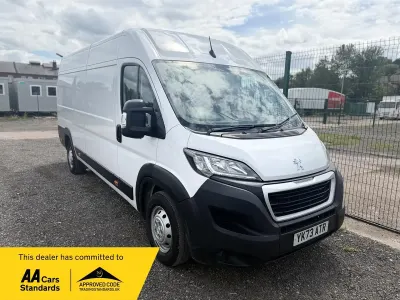 Used Peugeot Boxer Premium 140 HP (102 kW) 2023 White Van