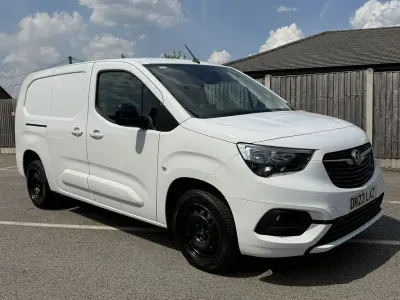Used Vauxhall Combo S 100 HP (73 kW) 2023 White MPV