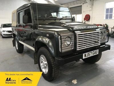 Used Land Rover Defender 122 HP (89 kW) 2007 Green Pickup