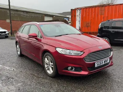 Used Ford Mondeo Titanium 240 HP (176 kW) 2015 Red Estate