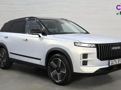 Used Jaecoo 7 147 HP (108 kW) 2025 Two tone pearl  pearl silver/black SUV