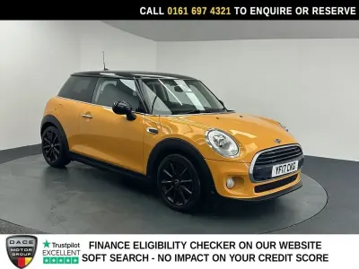Usado Mini Cooper Hatch 136 HP (100 kW) 2017 Laranja Citadino