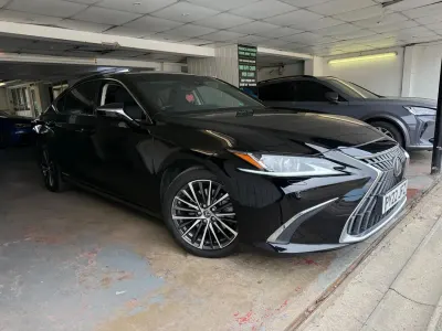 Used Lexus ES300H
