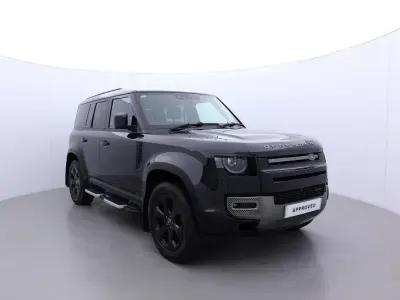 Usado Land Rover Defender HSE Dynamic 250 HP (183 kW) 2023 Preto SUV