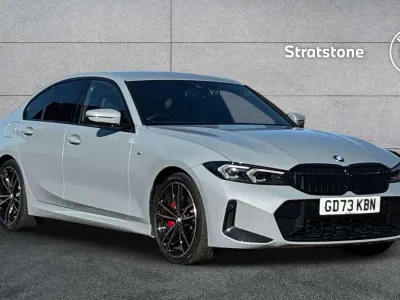 Begagnad BMW 320 M Sport 184 HK (135 kW) 2024 Grå Sedan