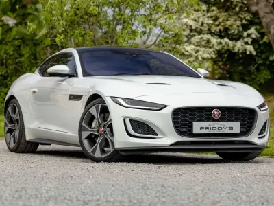 Usado Jaguar F-Type First Edition 300 HP (220 kW) 2020 Branco Coupé