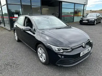 Used VW Golf VIII Life 150 HP (110 kW) 2023 Black Hatchback