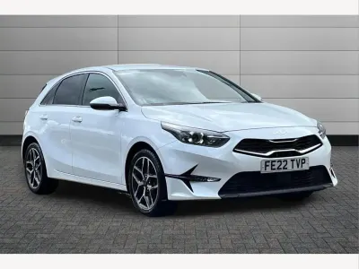 Used Kia Ceed 158 HP (116 kW) 2022 White Hatchback